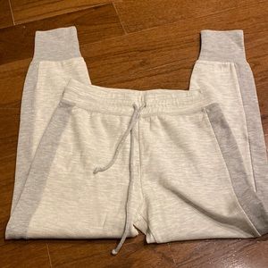 Beyond yoga gray Jogger pants